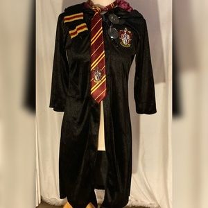 Entire Gryffindor uniform